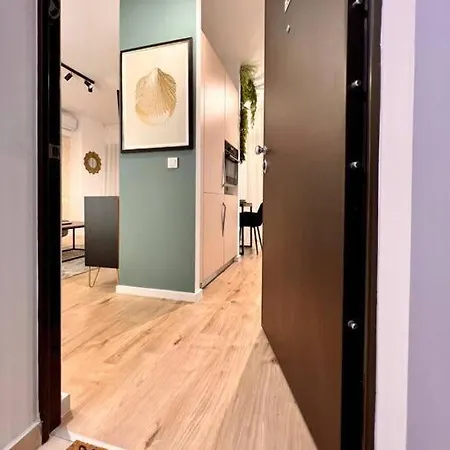 Apartment North Of The *